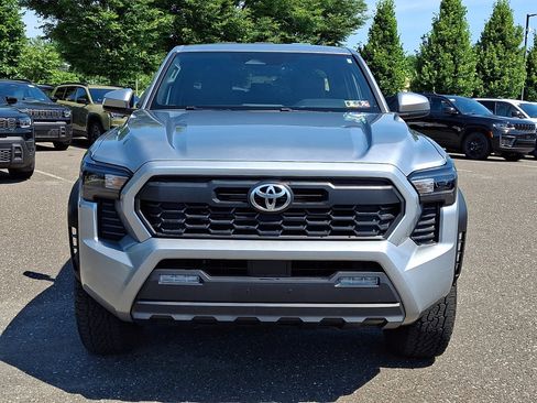 Used 2024 Toyota Tacoma TRD Off-Road AWD/4WD image 8
