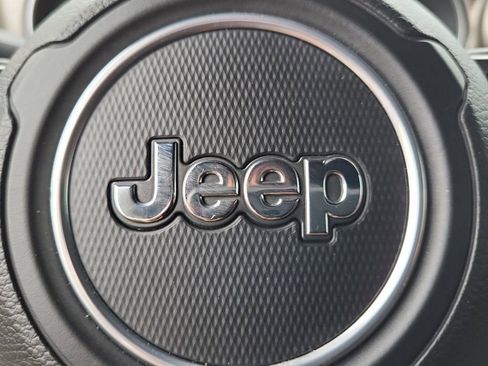 Used 2018 Jeep Wrangler Unlimited Sport S image 30