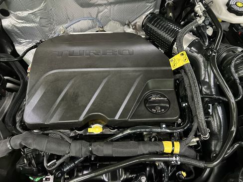 Used 2024 Chevrolet Trax RS w/ Sunroof Package FWD image 29