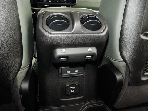 Used 2025 Jeep Gladiator Mojave w/ Convenience Group AWD/4WD image 22