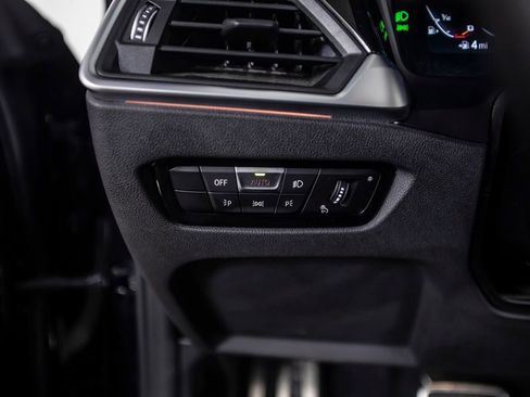 Used 2022 BMW M440i Convertible RWD image 39