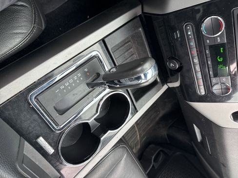 Used 2011 Ford Expedition Limited image 28