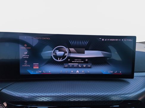 Used 2025 BMW i4 eDrive40 RWD image 21