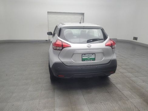 Used 2020 Nissan Kicks S FWD image 6