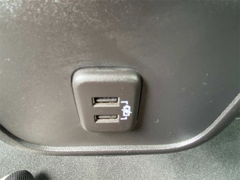 Used 2023 Chevrolet Equinox LT image 15