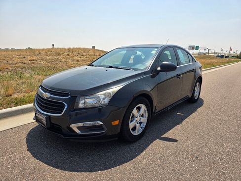 Used 2016 Chevrolet Cruze LT FWD image 1