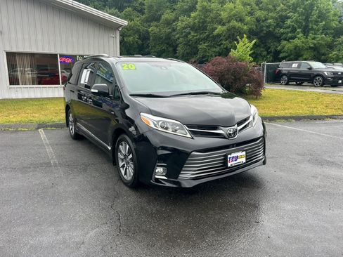 Used 2020 Toyota Sienna Limited Premium AWD/4WD image 9