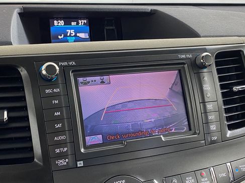 Used 2011 Toyota Sienna Limited w/ Premium Pkg image 28