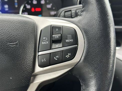 Used 2023 Ford Explorer XLT w/ Equipment Group 202A AWD/4WD image 15