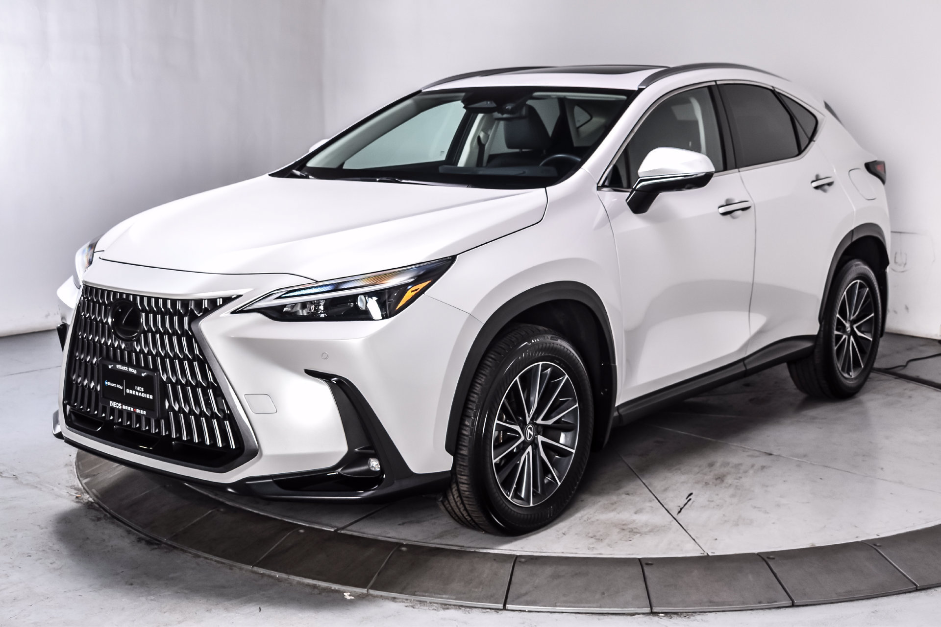 Used 2025 Lexus NX 350h AWD w/ Cold Area Package image 4