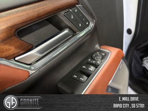 Used 2024 GMC Sierra 2500 Denali Ultimate image 11