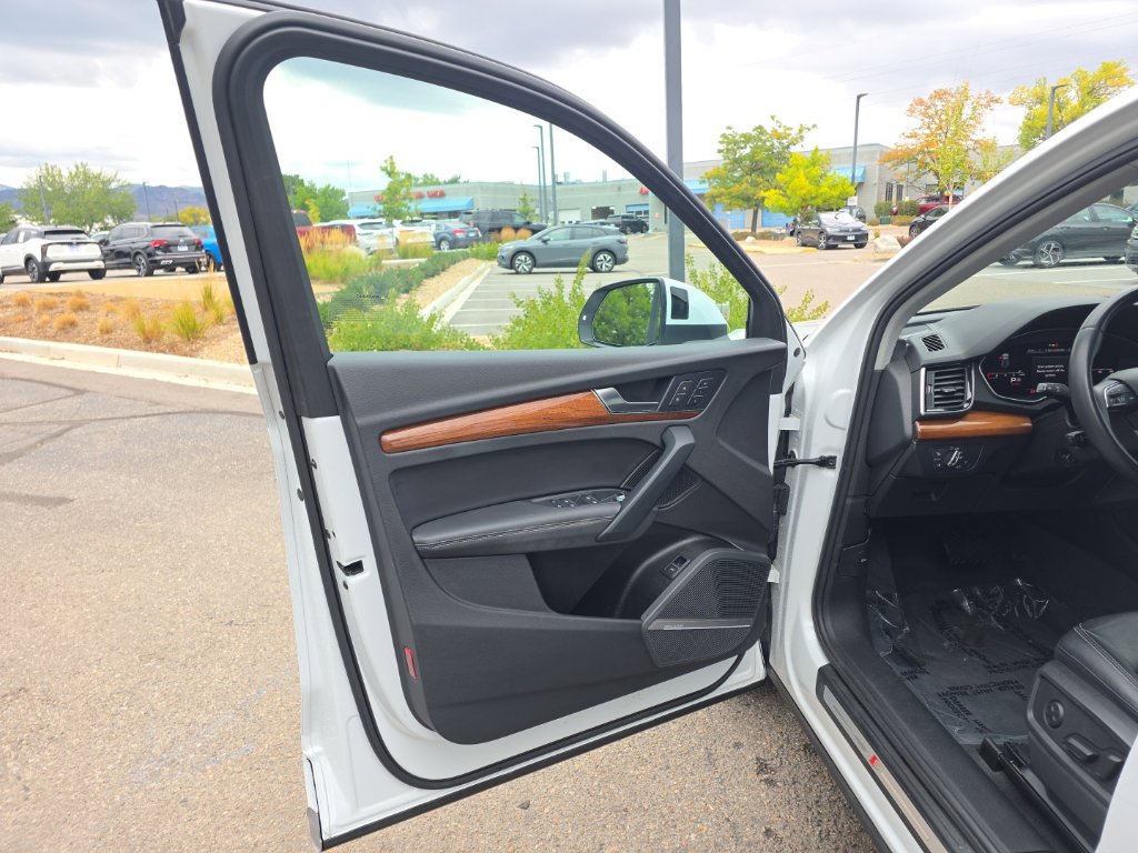 Used 2023 Audi Q5 2.0T Premium Plus AWD/4WD image 12