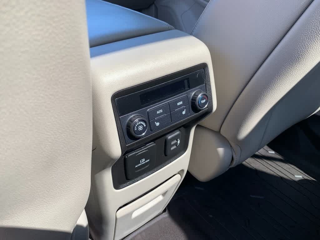 Certified 2019 GMC Acadia Denali w/ Technology Package AWD/4WD image 21