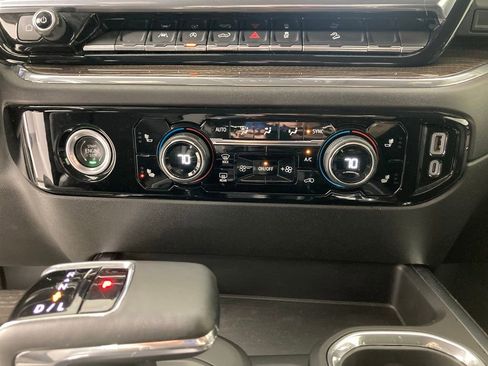 Used 2024 Chevrolet Silverado 1500 RST w/ Z71 Off-Road Package image 13