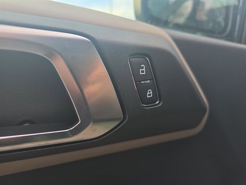 Used 2024 Ford Bronco Wildtrak image 19