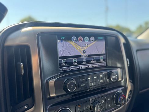 Used 2018 GMC Sierra 2500 Denali w/ Duramax Plus Package AWD/4WD image 29