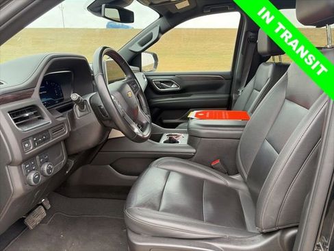 Used 2024 Chevrolet Suburban LT image 5