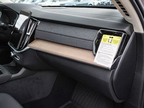 New 2026 Volvo XC90 B6 Plus w/ Protection Package AWD/4WD image 18