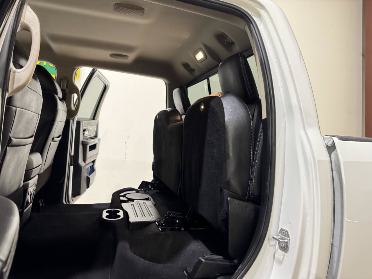 Used 2018 RAM 2500 Laramie w/ Convenience Group AWD/4WD image 19