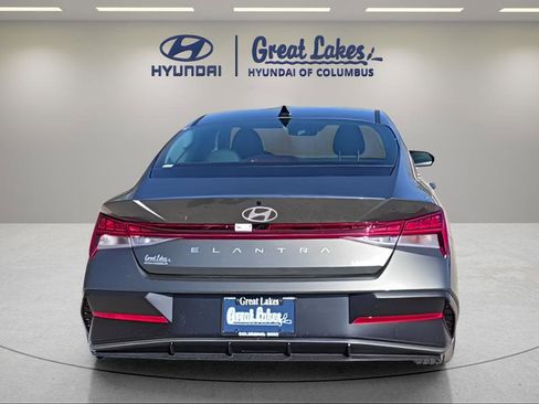 New 2026 Hyundai Elantra Limited FWD image 5
