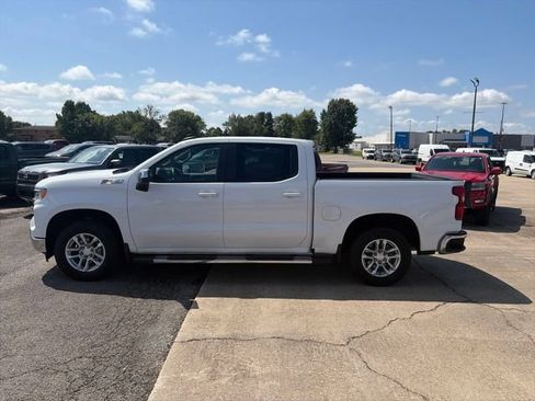 Used 2025 Chevrolet Silverado 1500 LT AWD/4WD image 3