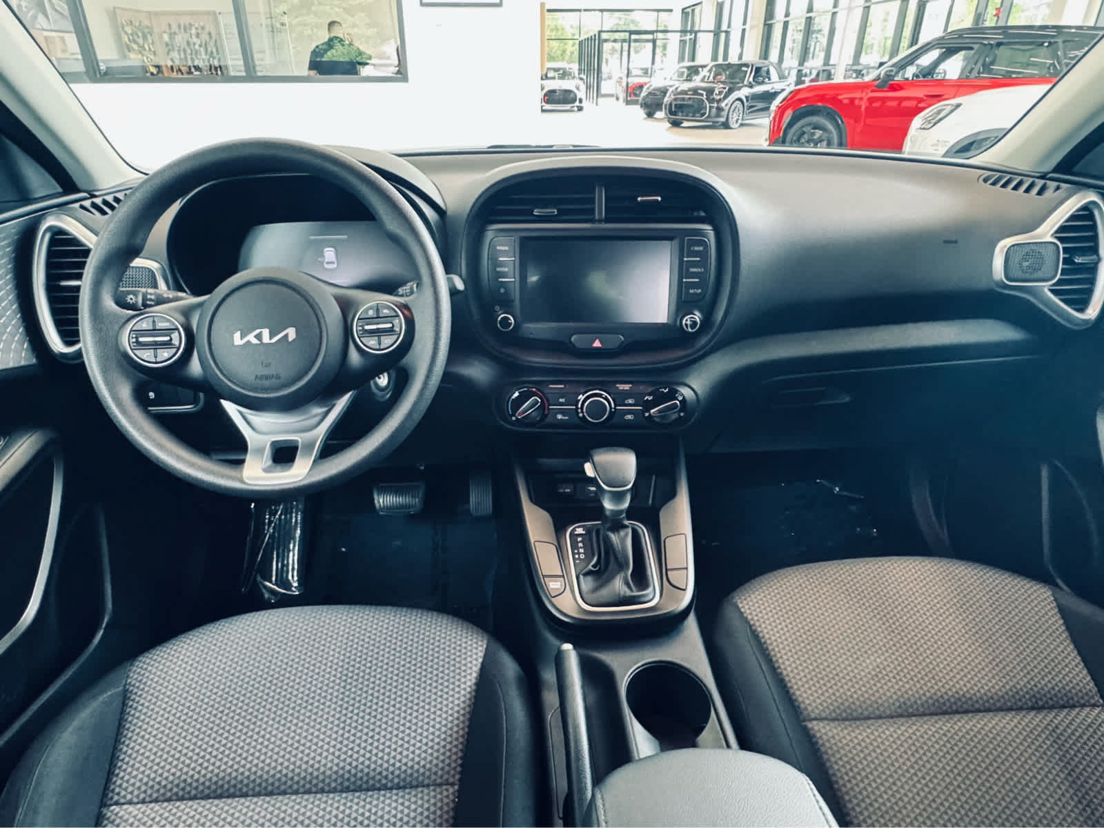 Used 2023 Kia Soul LX w/ LX Technology Package FWD image 21
