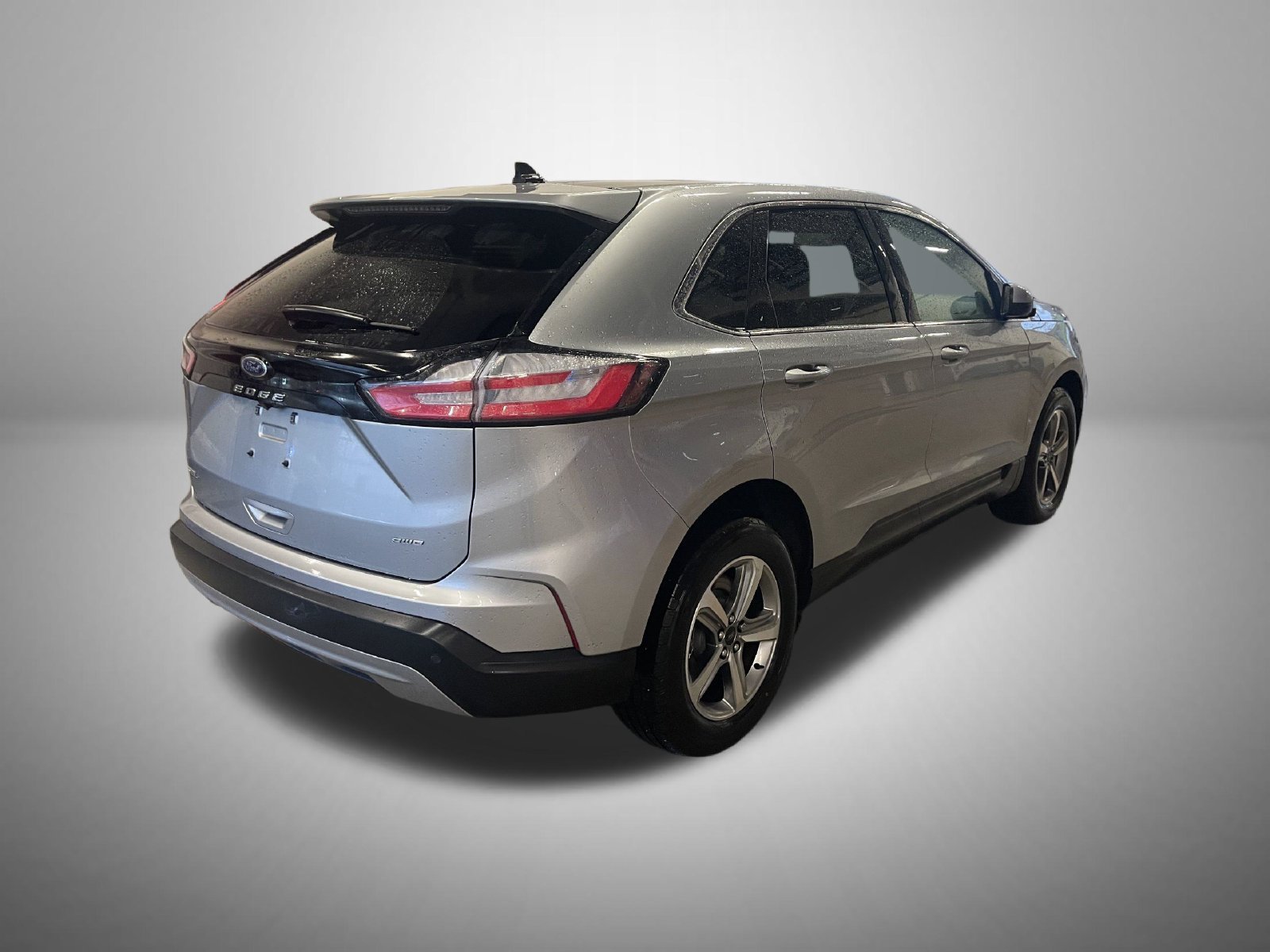 Used 2024 Ford Edge SEL w/ Convenience Package AWD/4WD image 3
