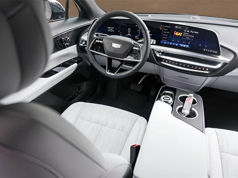 Certified 2024 Cadillac Lyriq Sport image 26