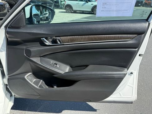 Used 2020 Honda Accord EX image 19