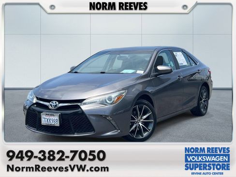 Used 2017 Toyota Camry XSE w/ Moonroof Package FWD image 1