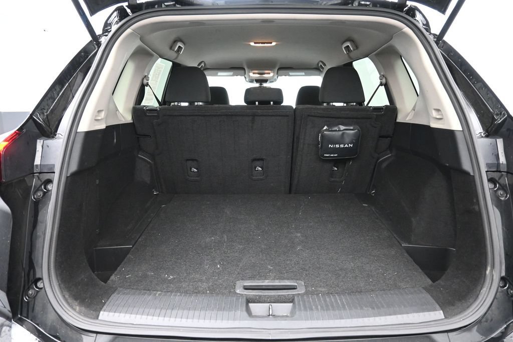 Used 2024 Nissan Rogue S AWD/4WD image 26