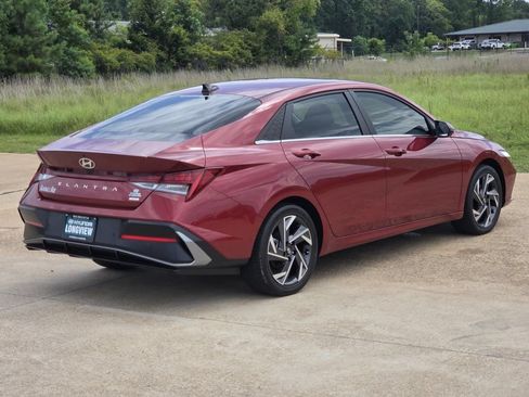 Used 2024 Hyundai Elantra Limited FWD image 6