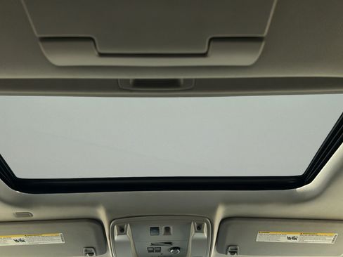 Used 2019 Chevrolet Suburban Premier AWD/4WD image 20