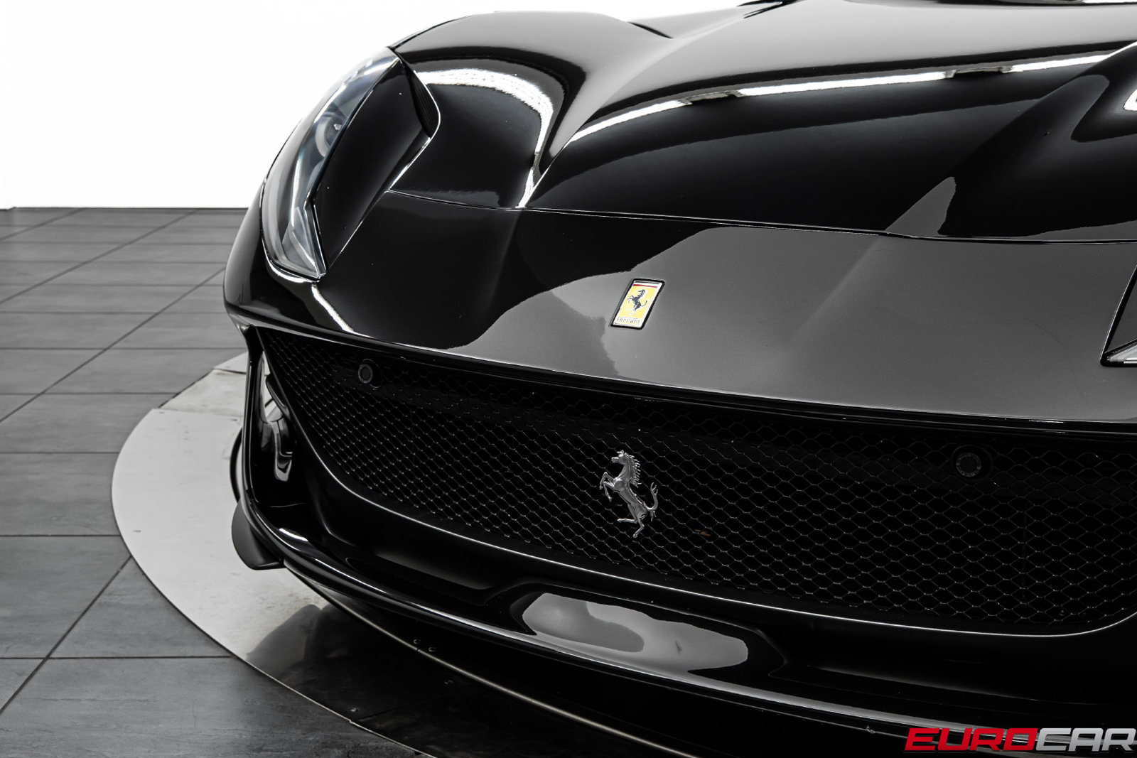 Used 2020 Ferrari 812 Superfast RWD image 11