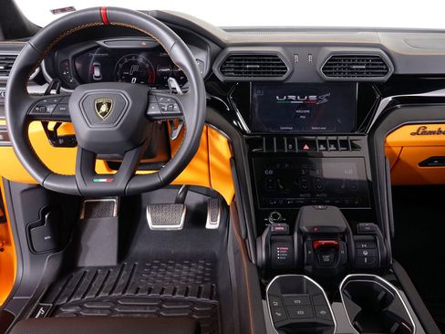Used 2024 Lamborghini Urus S image 27
