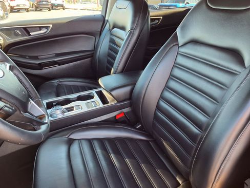Used 2024 Ford Edge SEL w/ Convenience Package AWD/4WD image 3