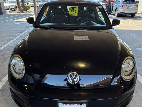 Used 2015 Volkswagen Beetle 1.8T FWD image 2