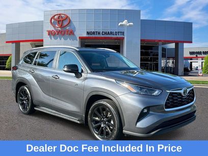 Used 2025 Toyota Highlander XLE