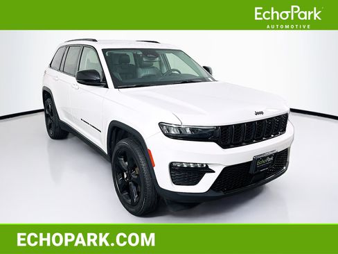 Used 2023 Jeep Grand Cherokee Limited w/ Black Appearance Package AWD/4WD image 1