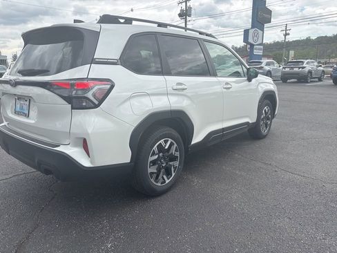 Used 2026 Subaru Forester Premium image 7