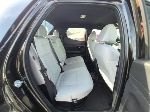 Used 2025 Hyundai Santa Cruz SE AWD/4WD image 15