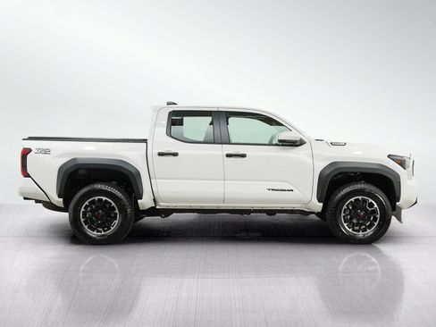 Used 2026 Toyota Tacoma TRD Off-Road AWD/4WD image 6