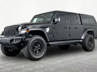 Used 2021 Jeep Gladiator Sport AWD/4WD video 1