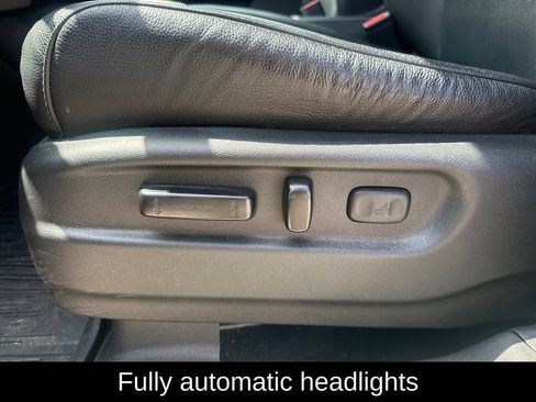 Used 2017 Honda Pilot Touring image 10