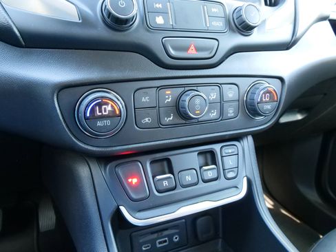 Used 2019 GMC Terrain Denali w/ Advanced Safety Package image 26