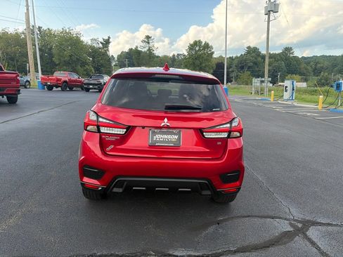 Used 2025 Mitsubishi Outlander Sport ES AWD/4WD image 9