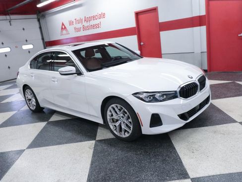 Used 2026 BMW 330i Sedan RWD image 3