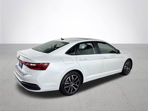 New 2026 Volkswagen Jetta SE image 6