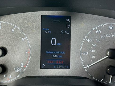 Used 2024 Toyota Corolla SE image 12