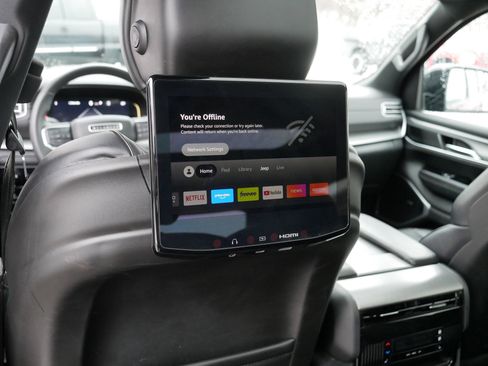 Certified 2024 Jeep Wagoneer Series II w/ Convenience Group I image 36